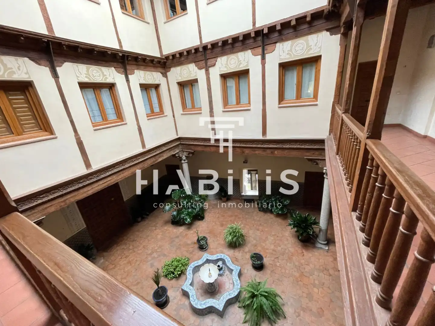Exterior view of Flat for rent in Toledo  with Air Conditioner, Heating and Furnished