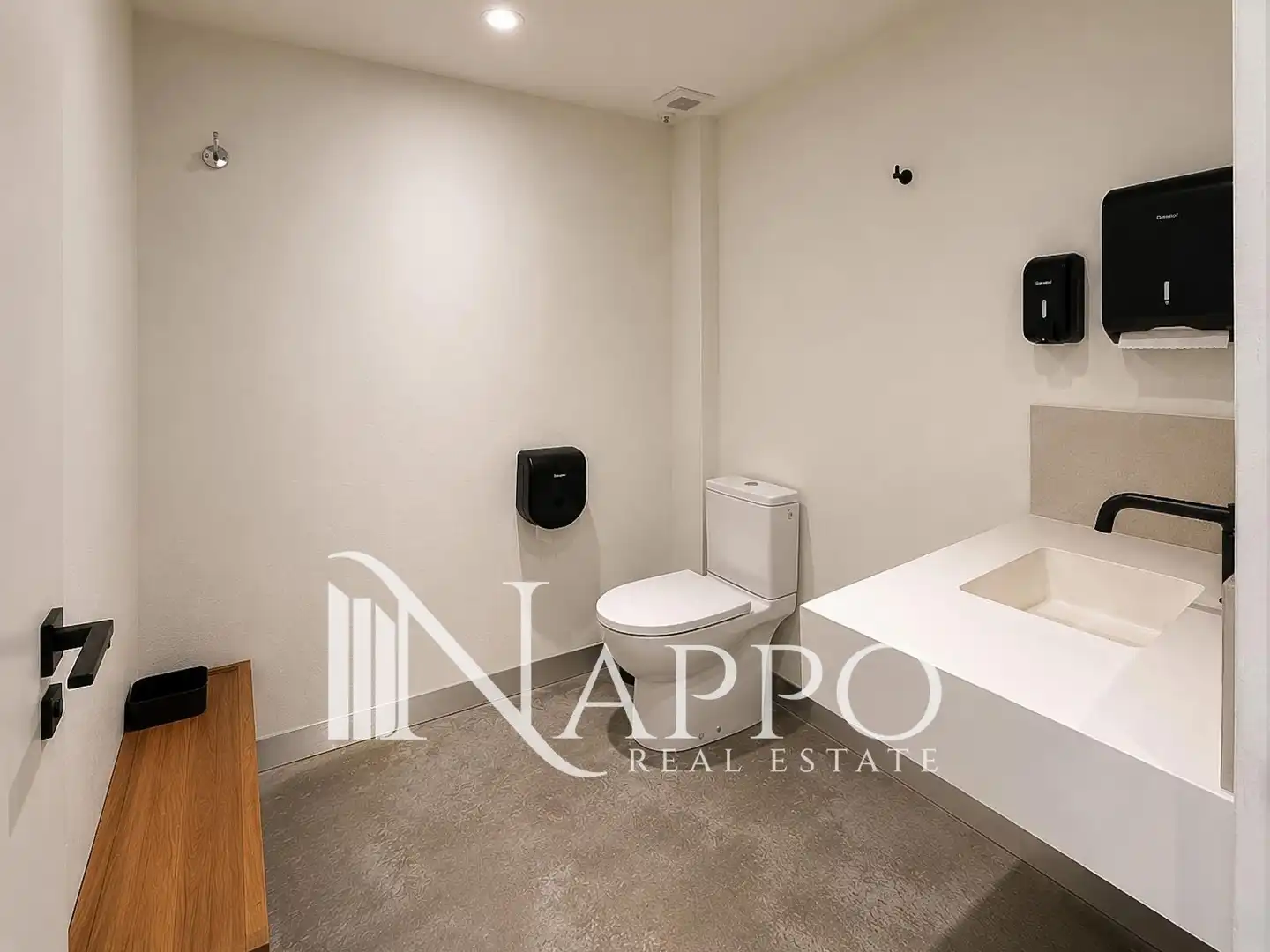 Baño de Local en venta en  Palma de Mallorca con Aire acondicionado, Amueblado y Alarma