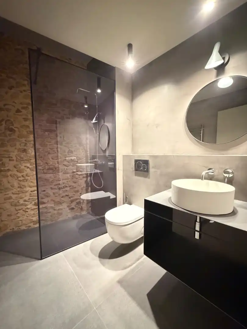 Bathroom of Flat for rent in La Bisbal d'Empordà  with Air Conditioner, Heating and Private garden