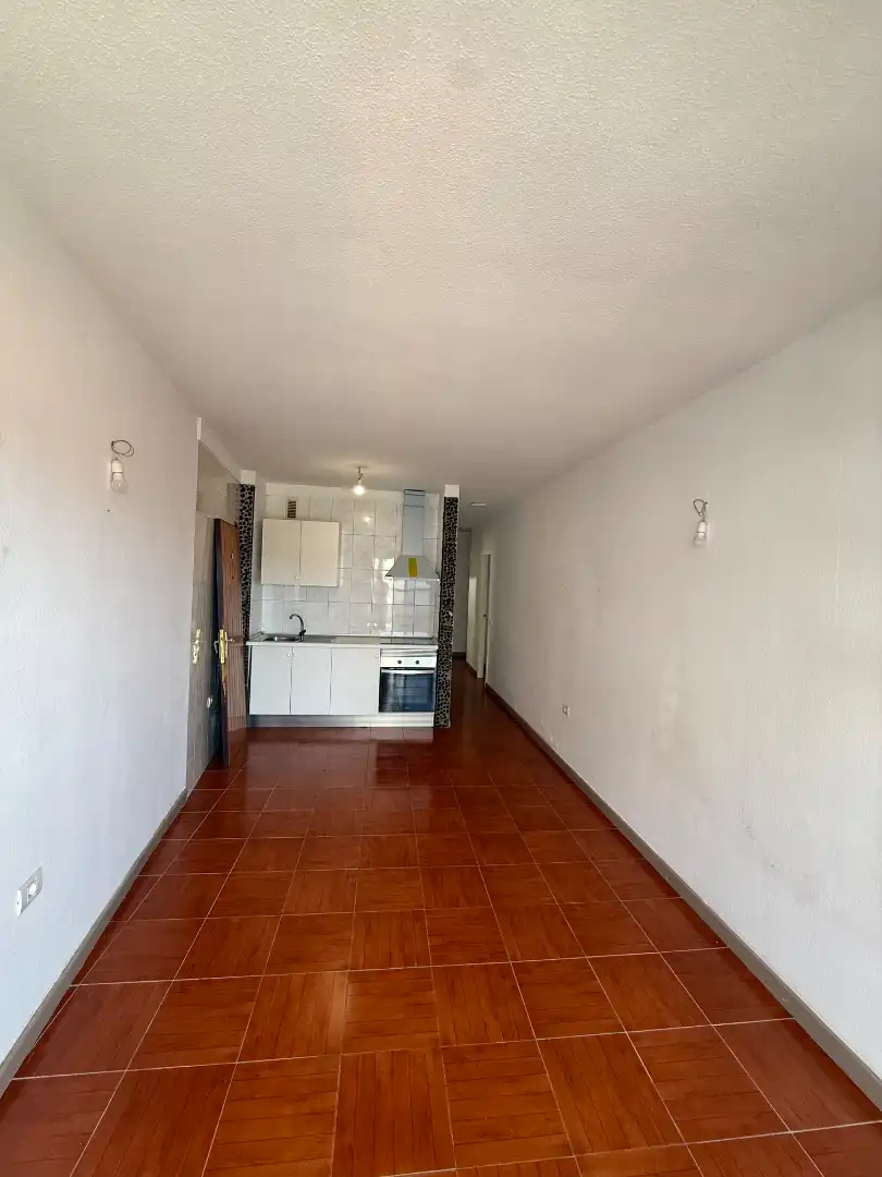 Cocina de Piso en venta en Arona con Horno, Microondas y Balcón