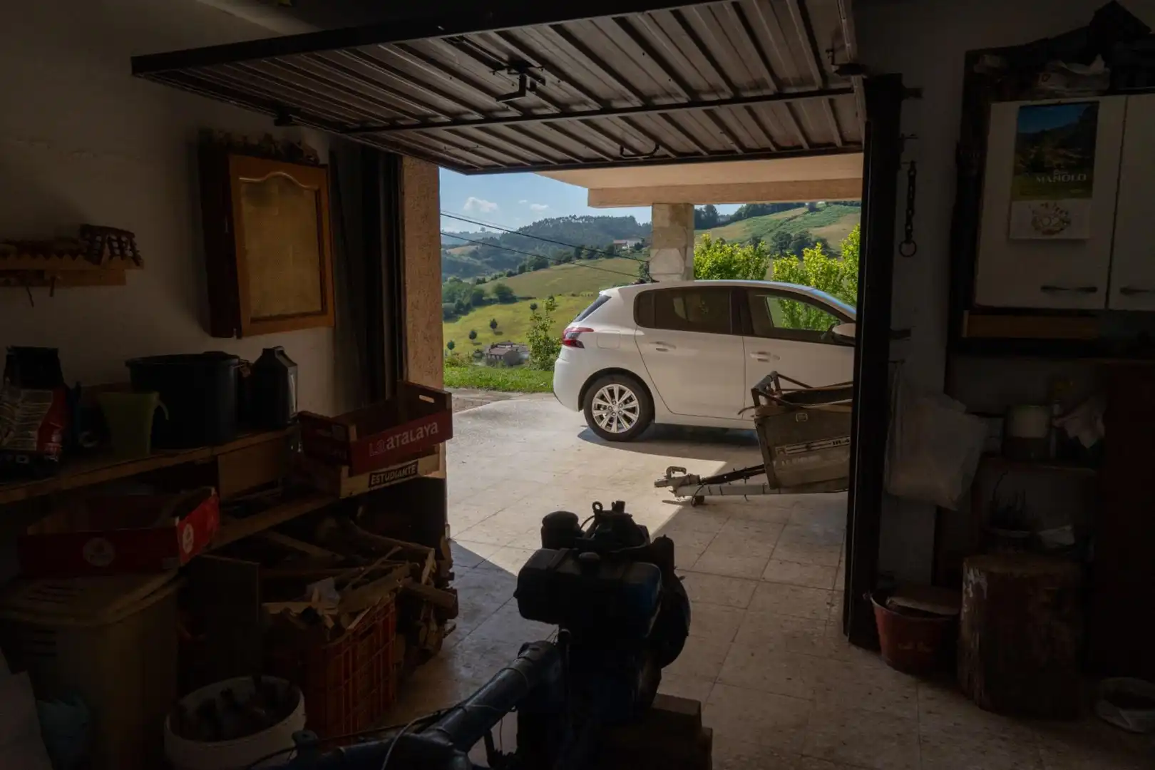 Aparcament de Casa o xalet en venda en Gijón  amb Calefacció, Jardí privat i Terrassa