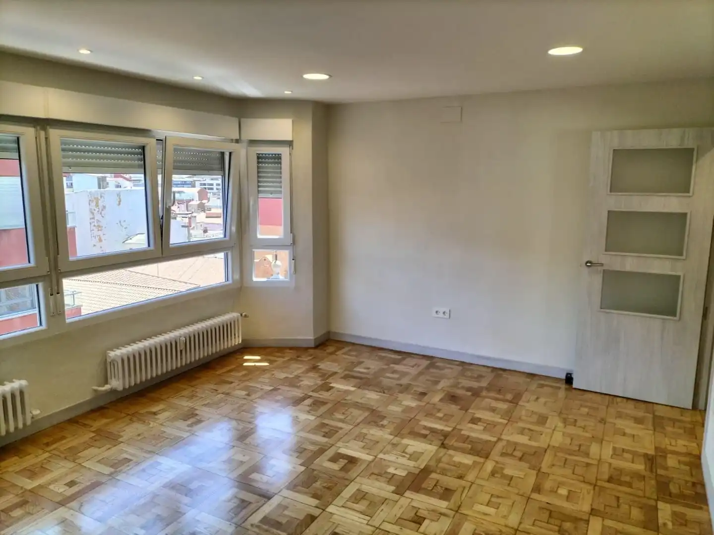 Sala de estar de Piso de alquiler en Palencia con Calefacción y Parquet