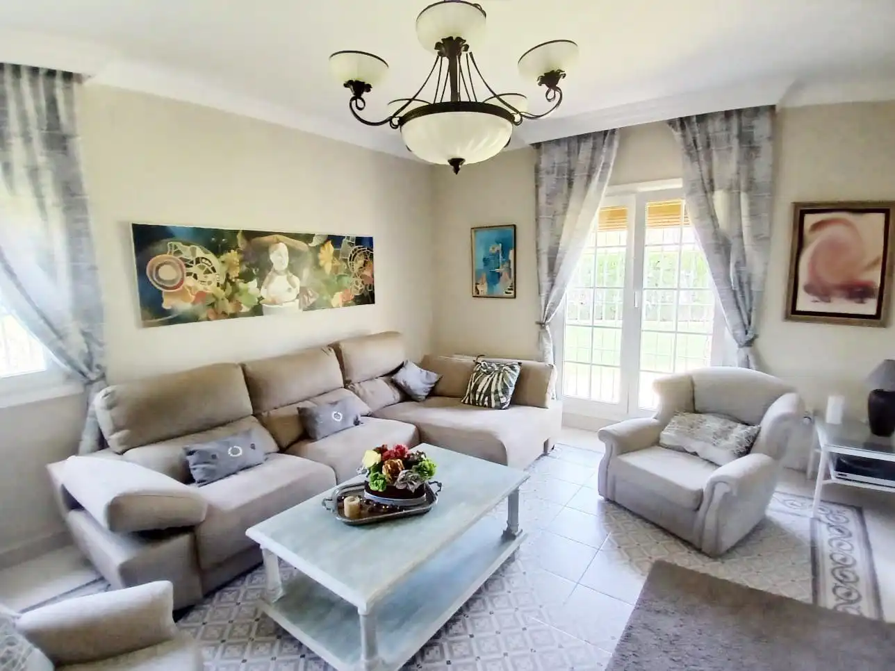 Wohnzimmer von Haus oder Chalet zum Verkauf in Aljaraque mit Heizung, Privatgarten und Schwimmbad