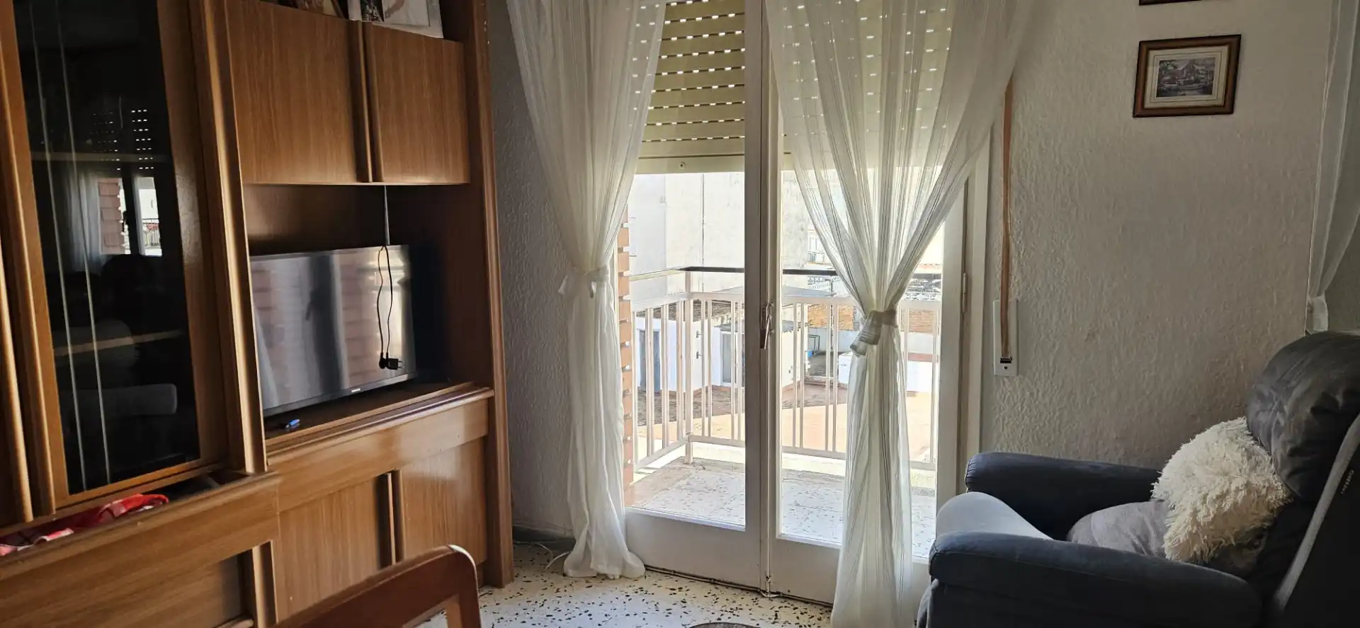 Flat with terrace for sale in Carrer Vint-I-Dos, imagen 3
