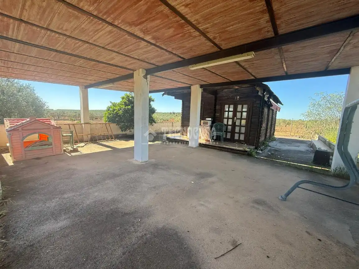 Finca rústica en venta en Arahal con Aire acondicionado y Piscina