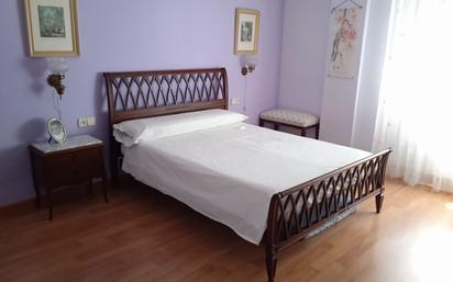 Bedroom of Flat for sale in  Albacete Capital  with Heating, Parquet flooring and Washing machine