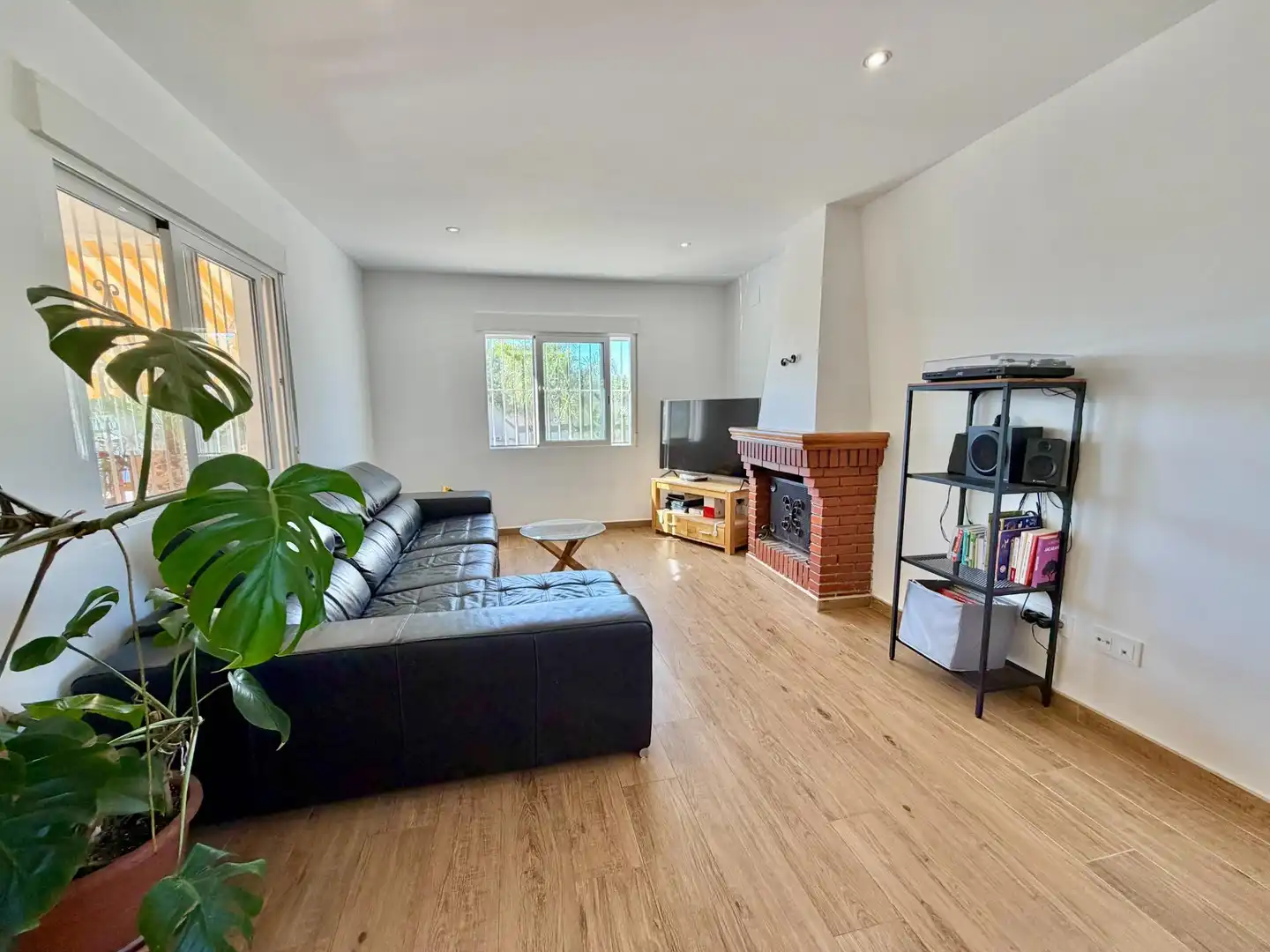 Sala de estar de Casa o chalet en venta en Elche / Elx con Aire acondicionado, Jardín privado y Terraza