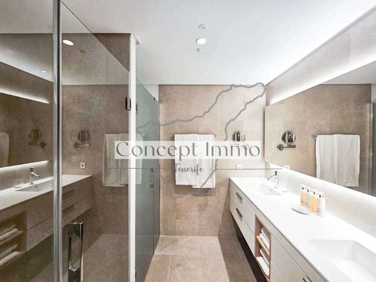 Baño de Planta baja en venta en Guía de Isora con Aire acondicionado, Jardín privado y Terraza