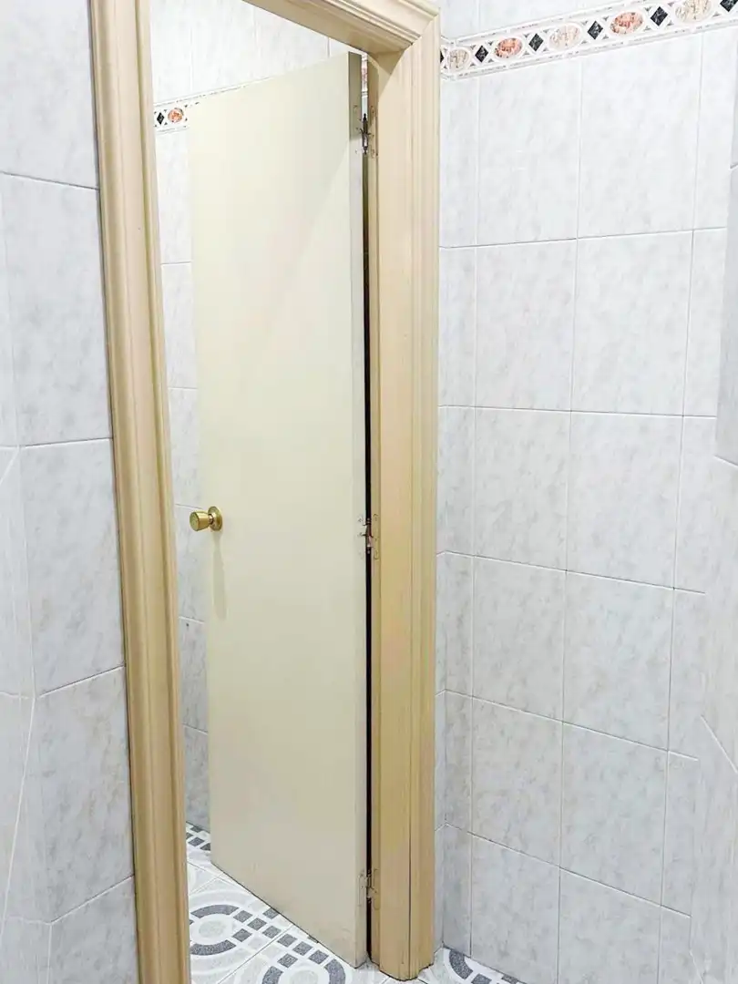 Baño de Local de alquiler en León Capital  con Aire acondicionado