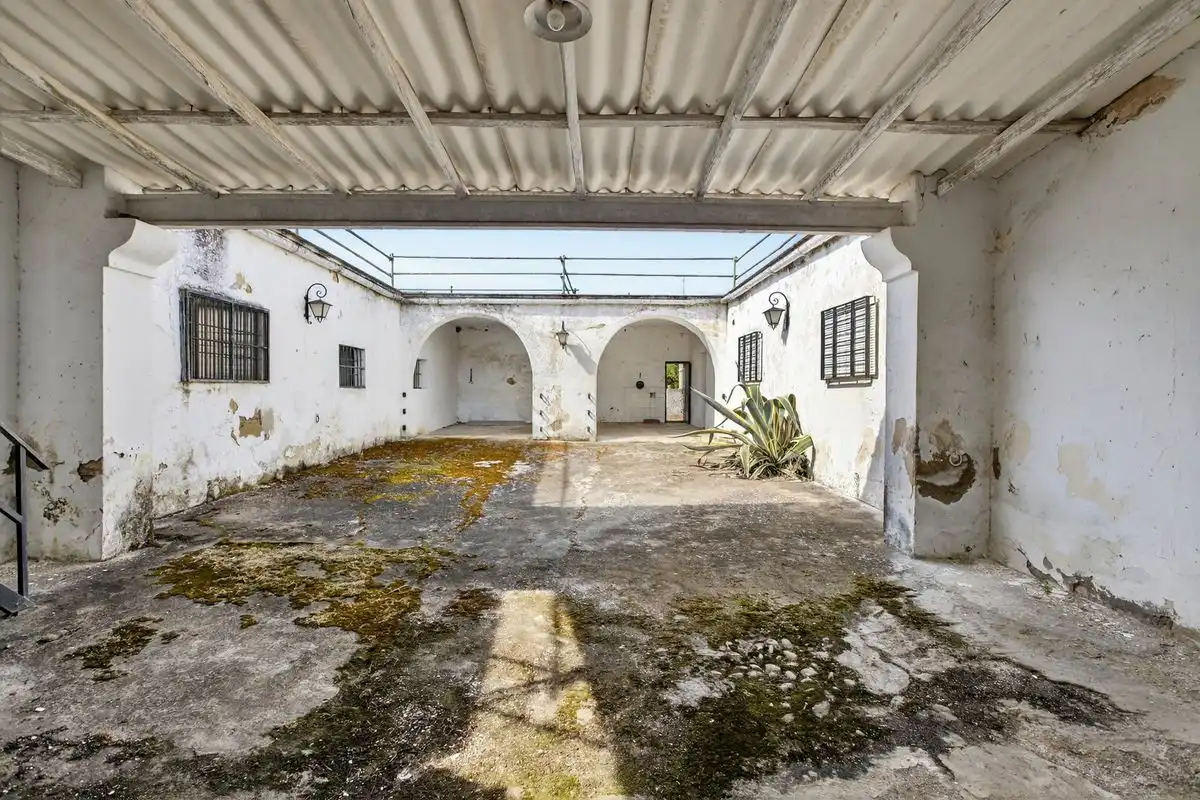 Finca rústica en venta en C. Pablo Picasso, Lora del Río