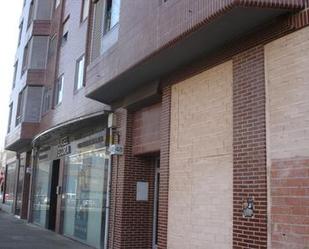 Vista exterior de Garatge en venda en  Logroño