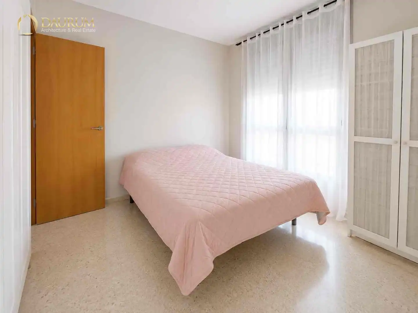 Bedroom of Flat for sale in Sevilla  with Air Conditioner, Heating and Swimming Pool