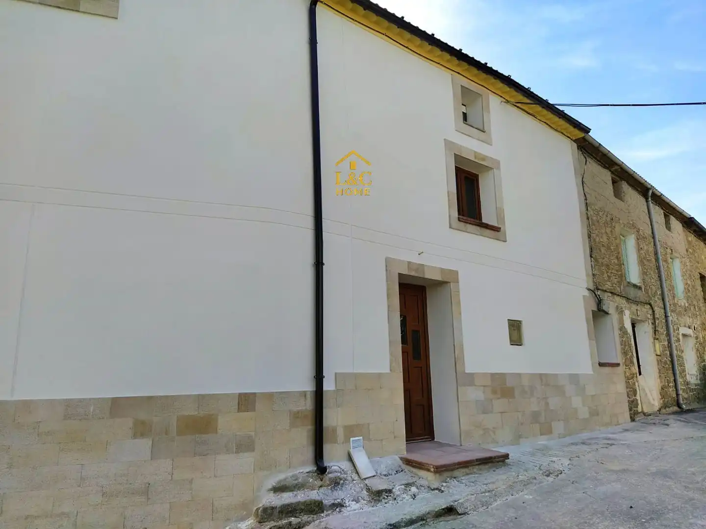 Vista exterior de Casa o xalet en venda en Almazul amb Jardí privat