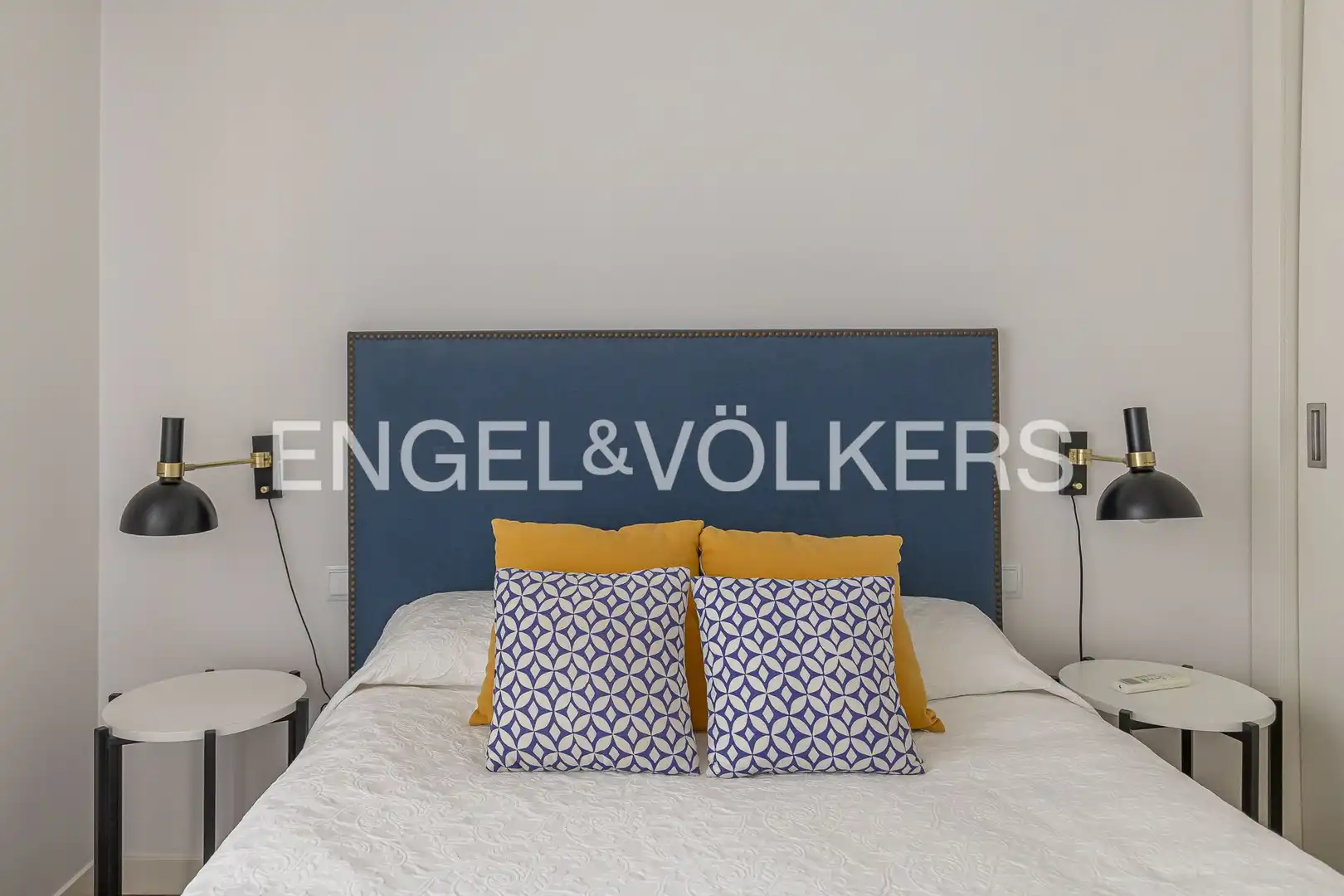 Bedroom of Flat for rent in Madrid  with Air Conditioner, Heating and Terrace