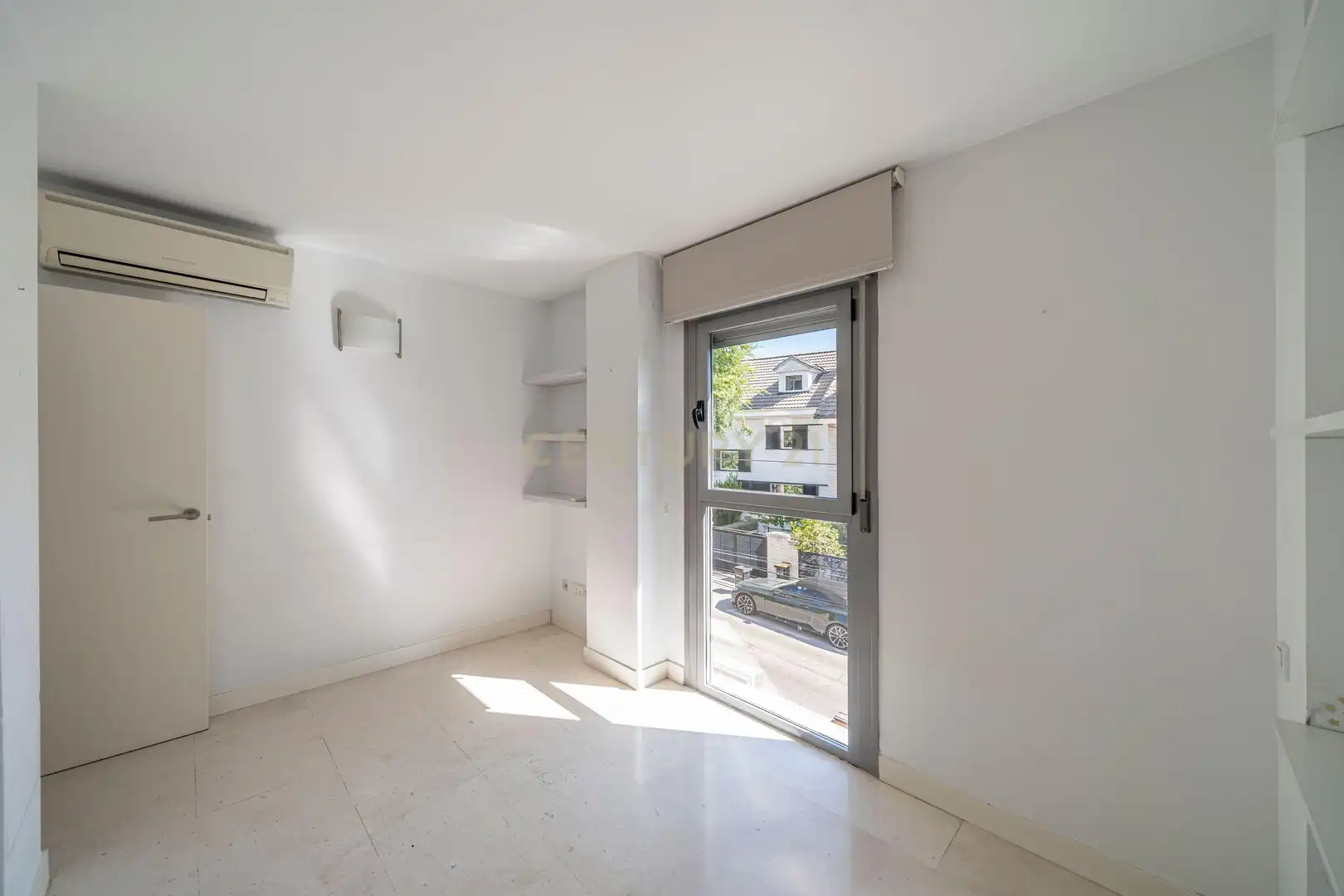 Dormitori de Casa o xalet en venda en Pozuelo de Alarcón amb Aire condicionat, Jardí privat i Piscina