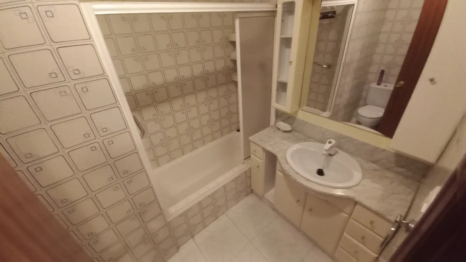 Baño de Piso en venta en Zamora Capital  con Calefacción