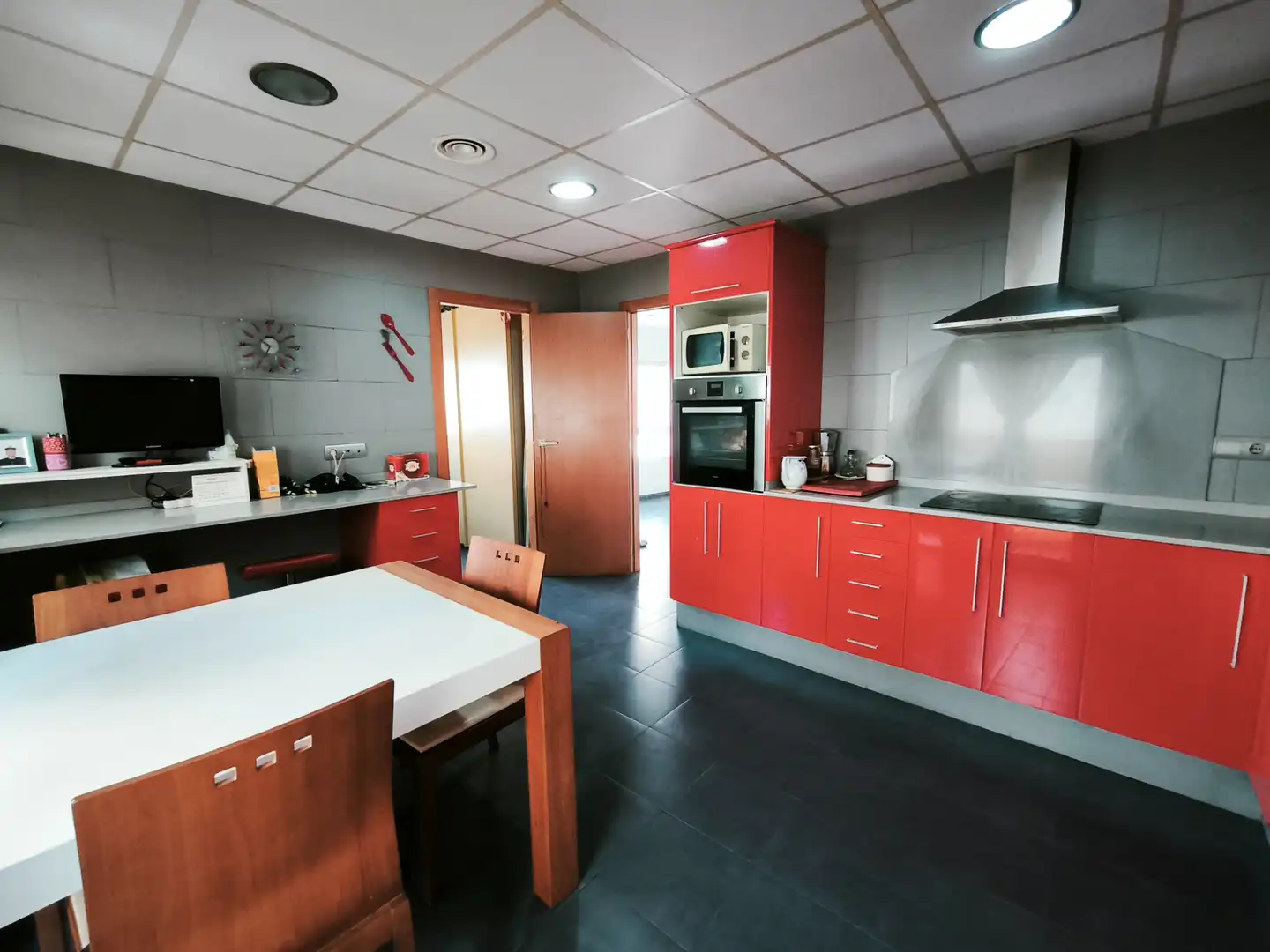 House with terrace for sale in Carrer Sant Isidre, imagen 2