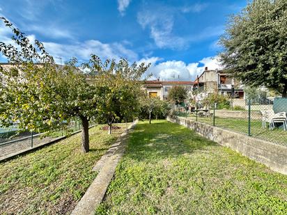 Jardí de Casa adosada en venda en L'Esquirol amb Terrassa