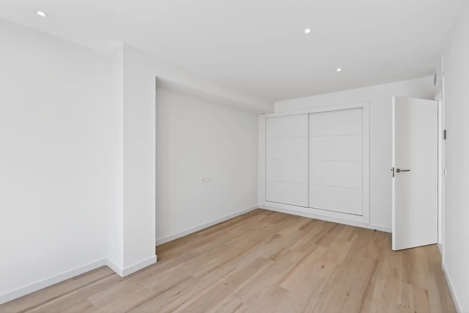Habitación de Ático en venta en Málaga con Aire acondicionado, Terraza y Piscina