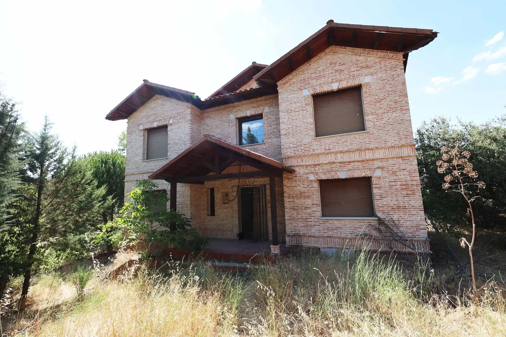 Vista exterior de Casa o xalet en venda en Villa del Prado amb Calefacció i Traster