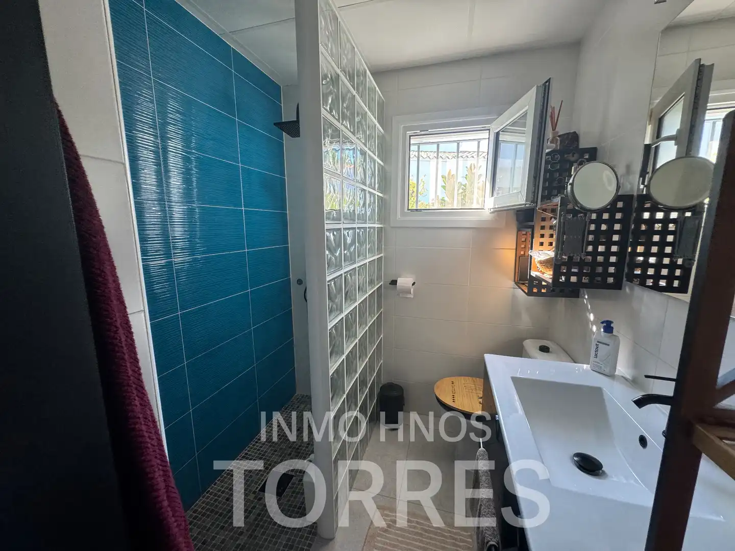 Badezimmer von Haus oder Chalet zum Verkauf in Peñíscola / Peníscola mit Klimaanlage, Privatgarten und Terrasse
