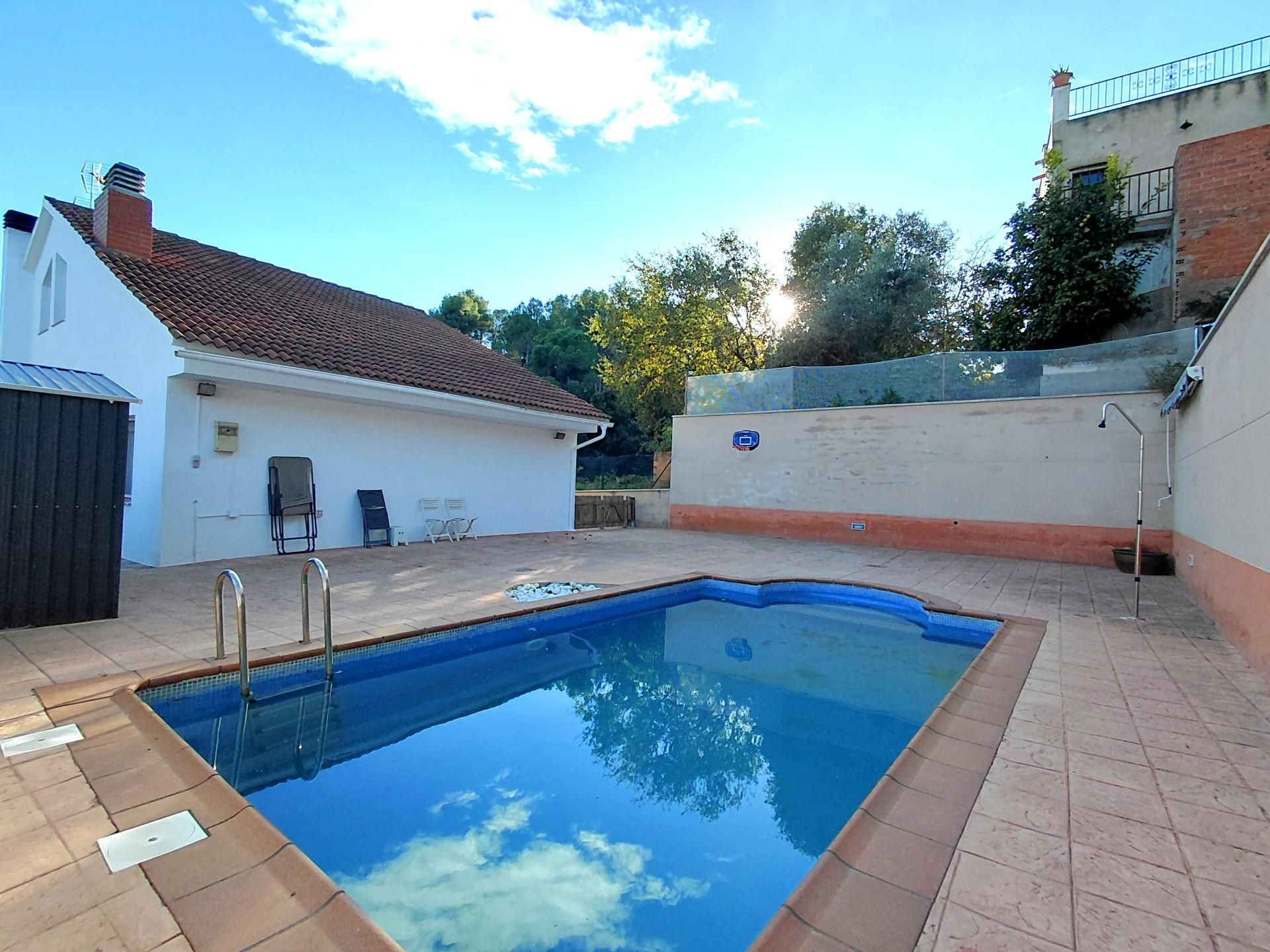 Swimming pool of House or chalet for sale in Sentmenat  with Air Conditioner, Heating and Private garden