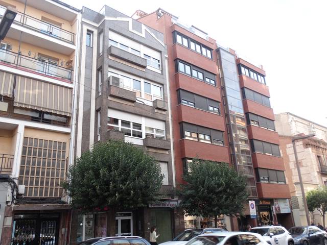 Local comercial en Alquiler en Calle Virgen del Amparo en Plan Sur - Amistad