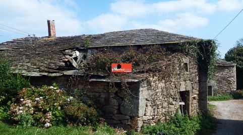 SE VENDE VIVIENDA TÍPICA GALLEGA CON PROYECTO PARA REHABILITAR EN FRIOL