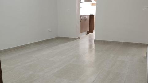 Foto 2 de Planta baixa en venda a Calle Doctor Escassi, Los Castillejos - La Trinidad, Málaga Capital