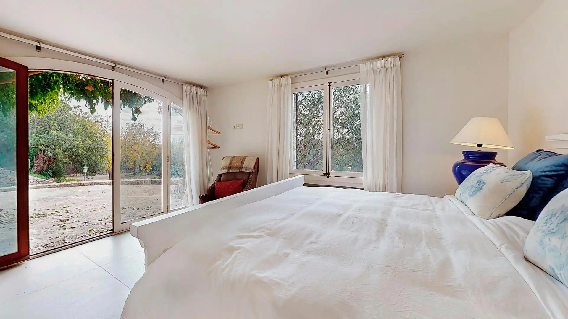 Habitación de Finca rústica de alquiler en  Palma de Mallorca con Aire acondicionado, Calefacción y Jardín privado