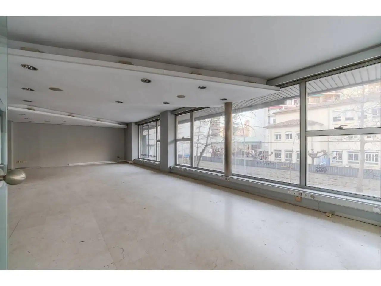 Ufficio con ascensore in vendita a Eixample Nord