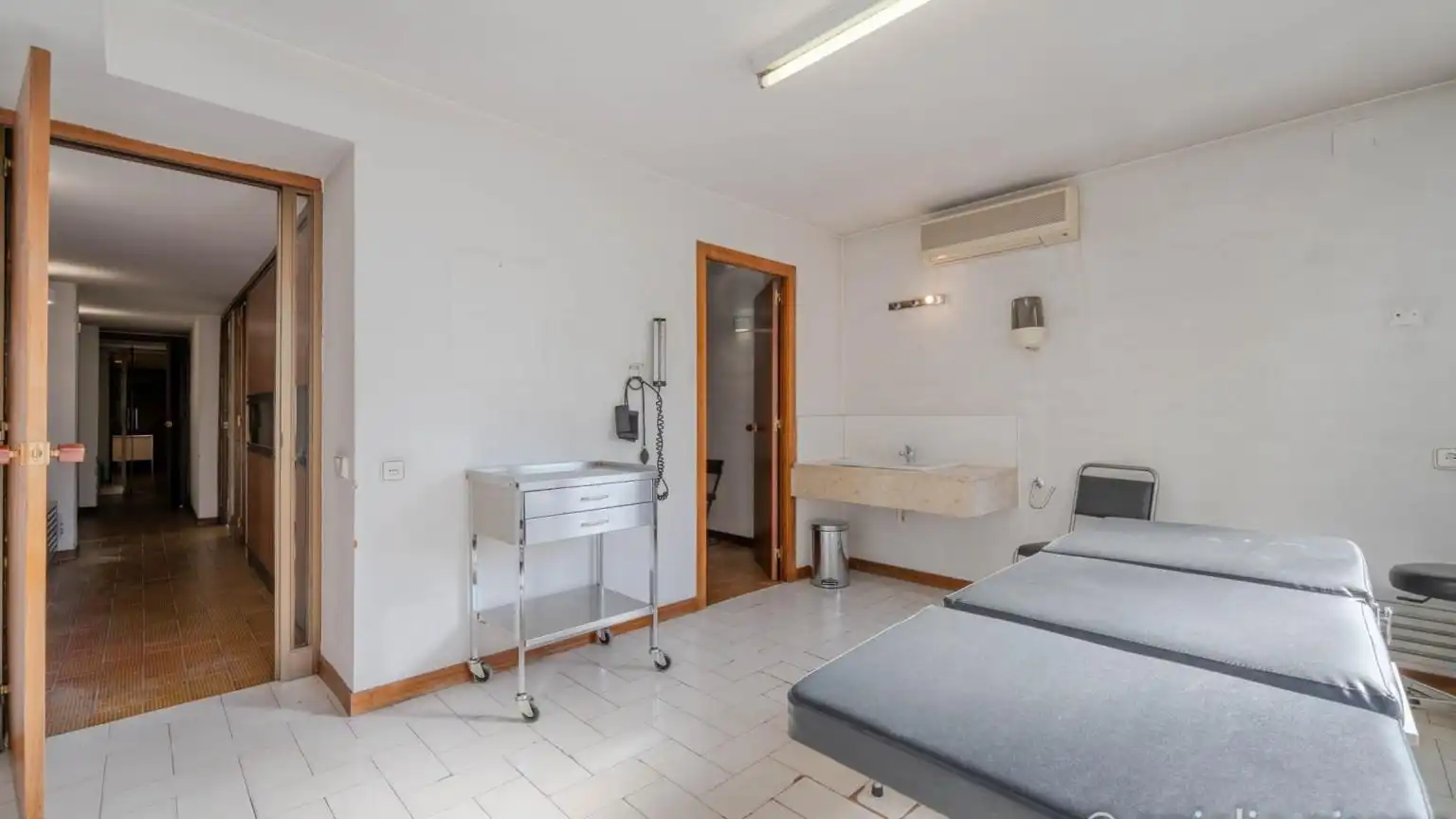 Bedroom of Office for sale in Girona  with Air Conditioner and Heating