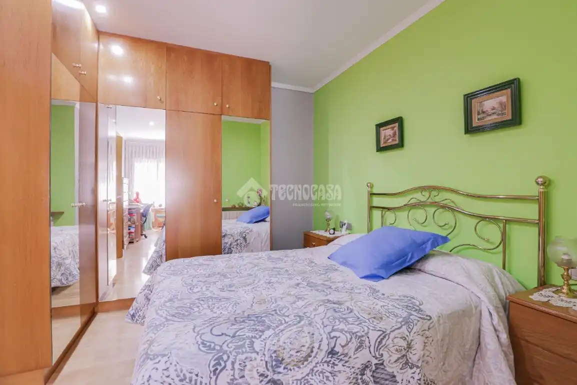 Bedroom of Flat for sale in Terrassa  with Air Conditioner, Heating and Terrace
