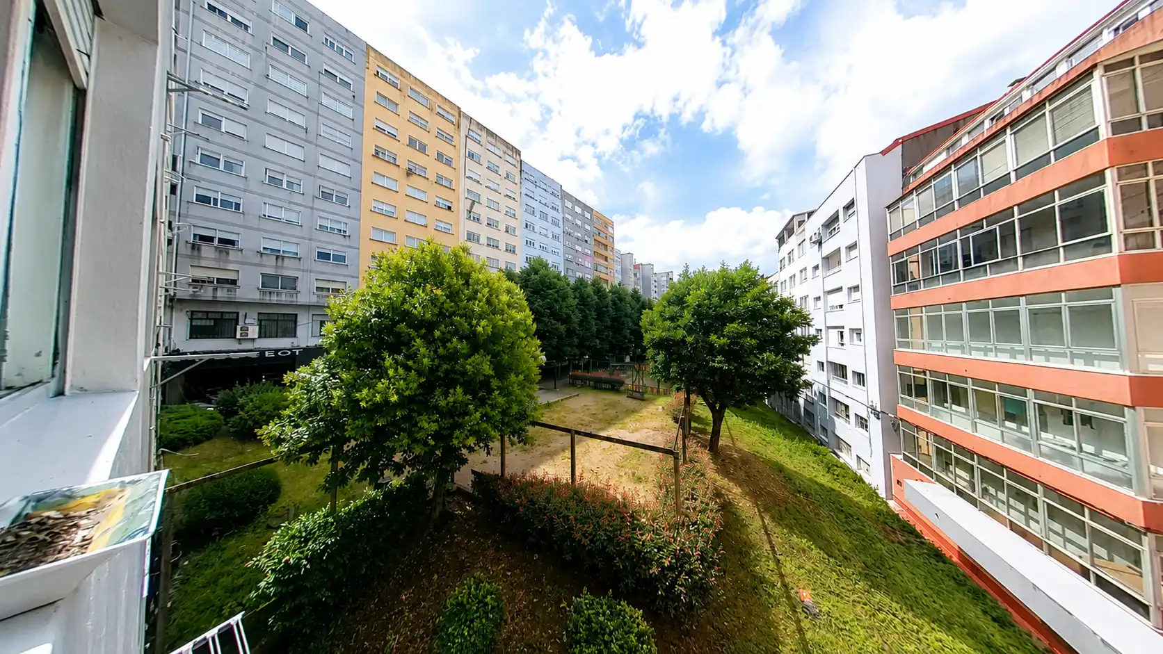 Vista exterior de Piso en venta en Vigo  con Trastero y Amueblado
