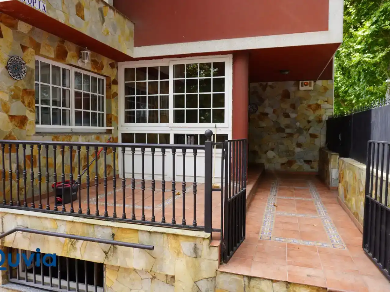 Terrassa de Pis per a compartir en Oleiros amb Jardí privat, Parquet i Traster