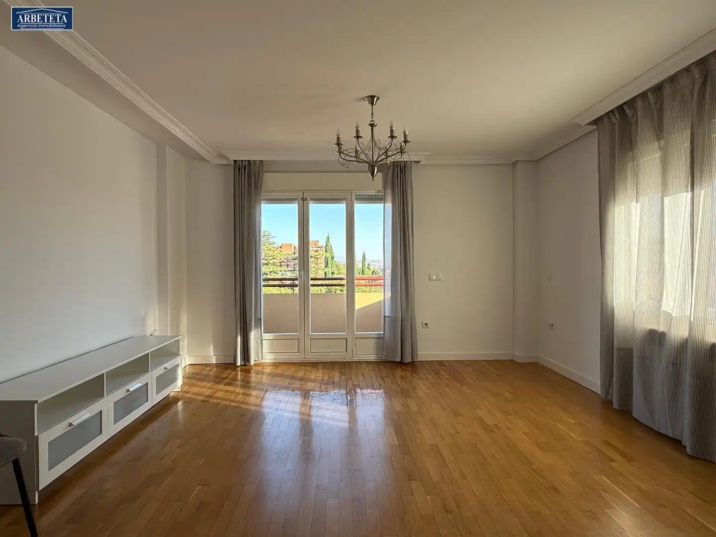 Wohnzimmer von Maisonette zur Miete in Guadalajara mit Klimaanlage, Heizung und Parkett