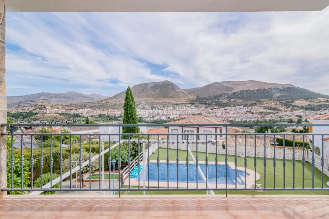 Exterior view of Houses for sale in Loja  with Air Conditioner, Terrace and Balcony