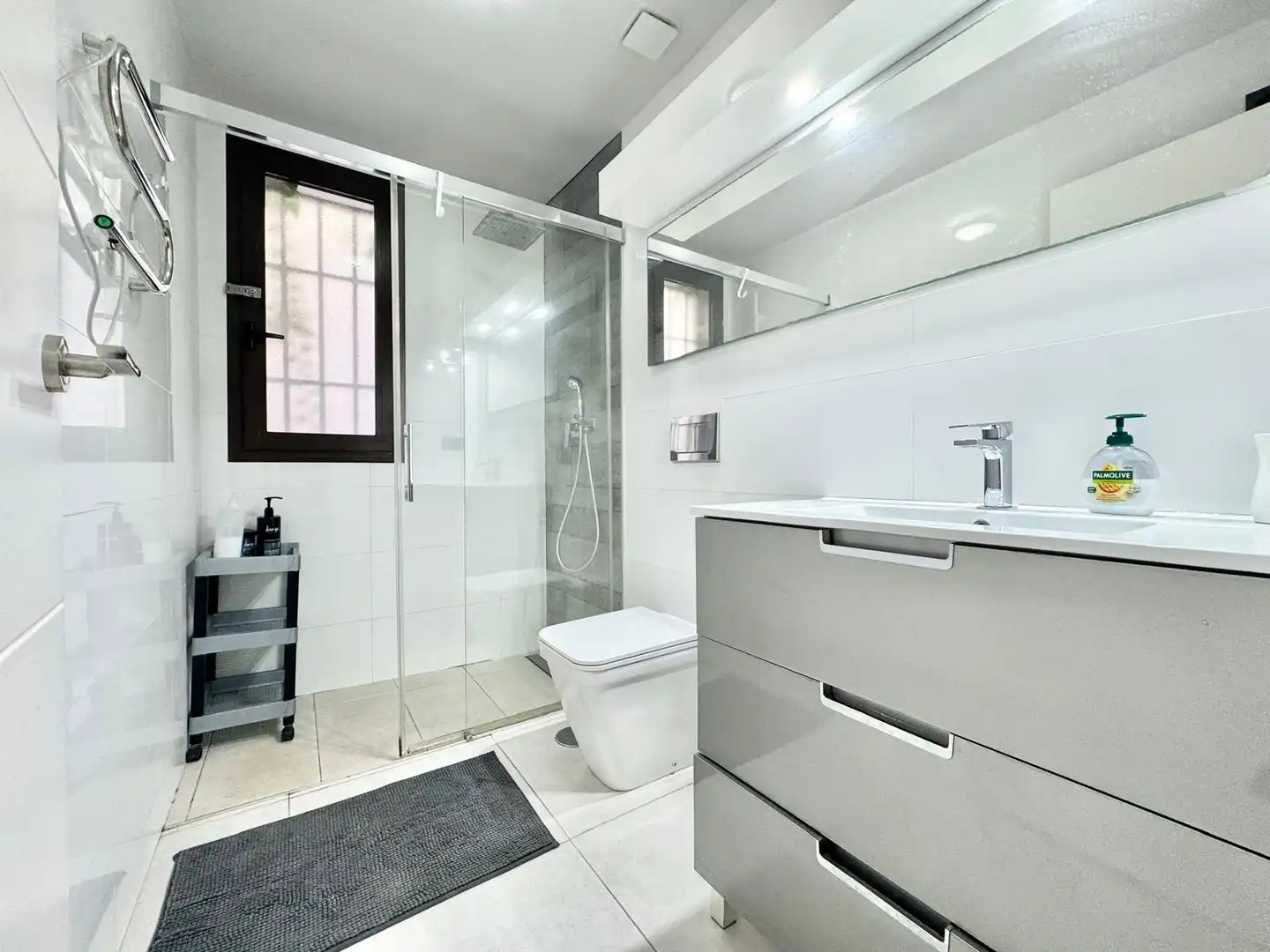 Baño de Casa o chalet de alquiler en Orihuela con Aire acondicionado, Calefacción y Jardín privado