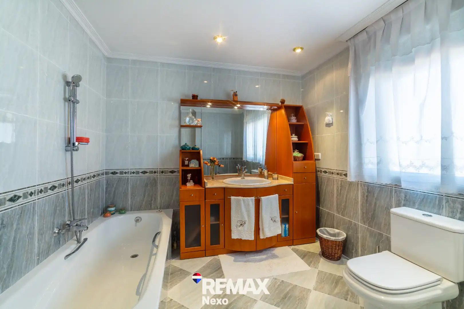 Baño de Casa o chalet en venta en Valdestillas con Aire acondicionado, Calefacción y Jardín privado