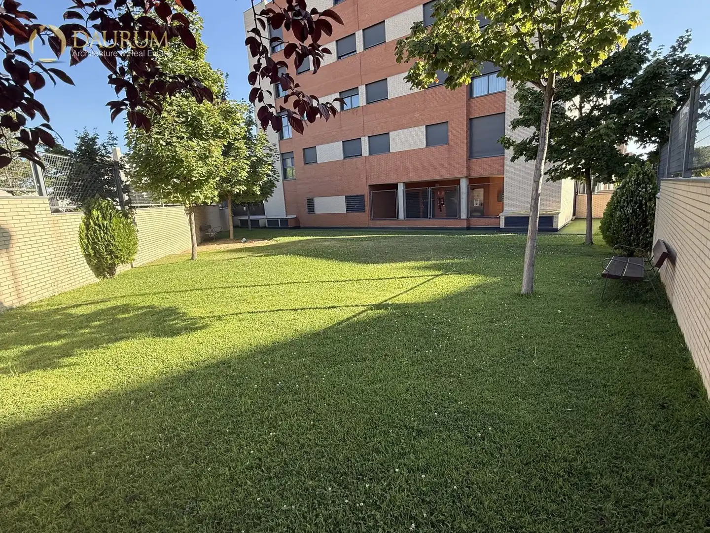 Vista exterior de Pis en venda en Madrid amb Calefacció, Traster i Moblat