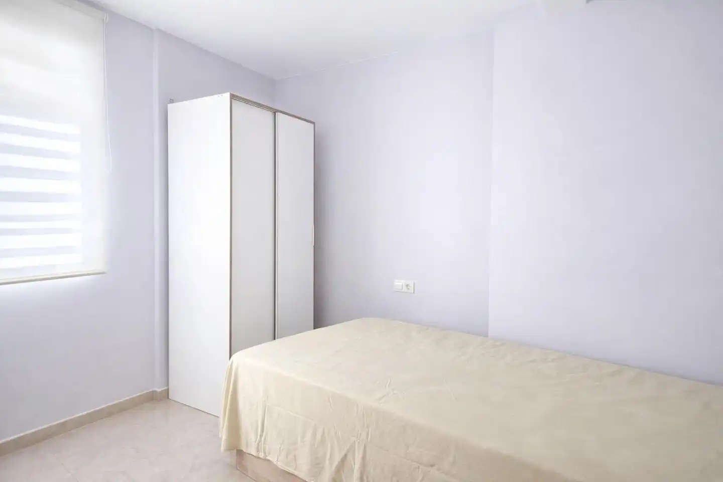 Habitación de Planta baja de alquiler en Elche / Elx con Aire acondicionado y Amueblado