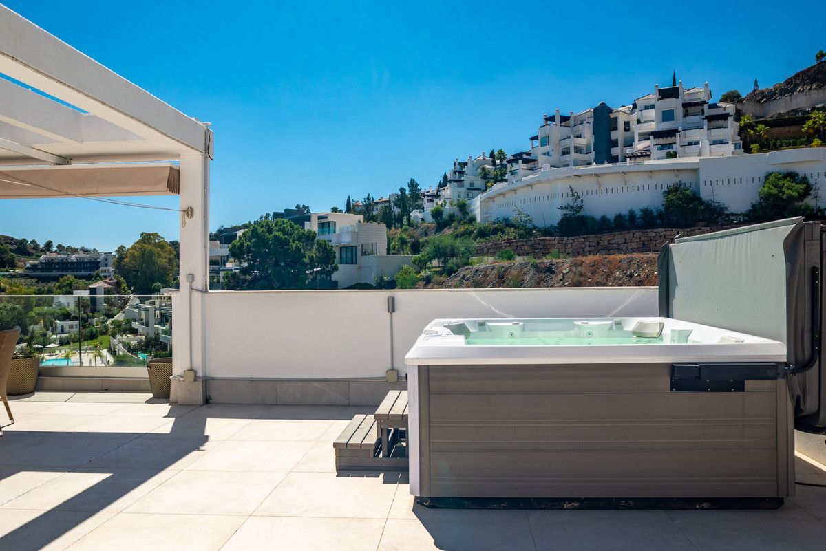 Terrace of Duplex for sale in Benahavís  with Air Conditioner, Terrace and Storage room