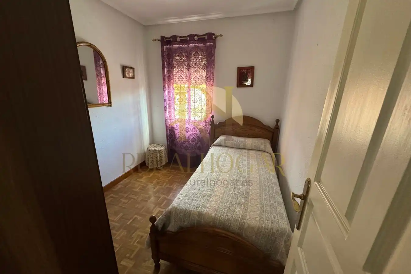 Bedroom of Houses for sale in León Capital   with Heating, Private garden and Parquet flooring