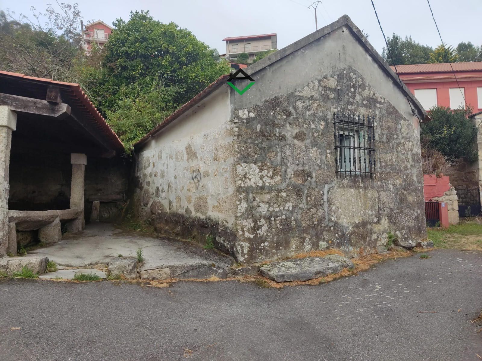 Vista exterior de Casa o xalet en venda en Cangas  amb Jardí privat