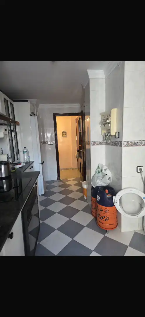 Kitchen of Flat for sale in Chiclana de la Frontera  with Furnished, Oven and Washing machine