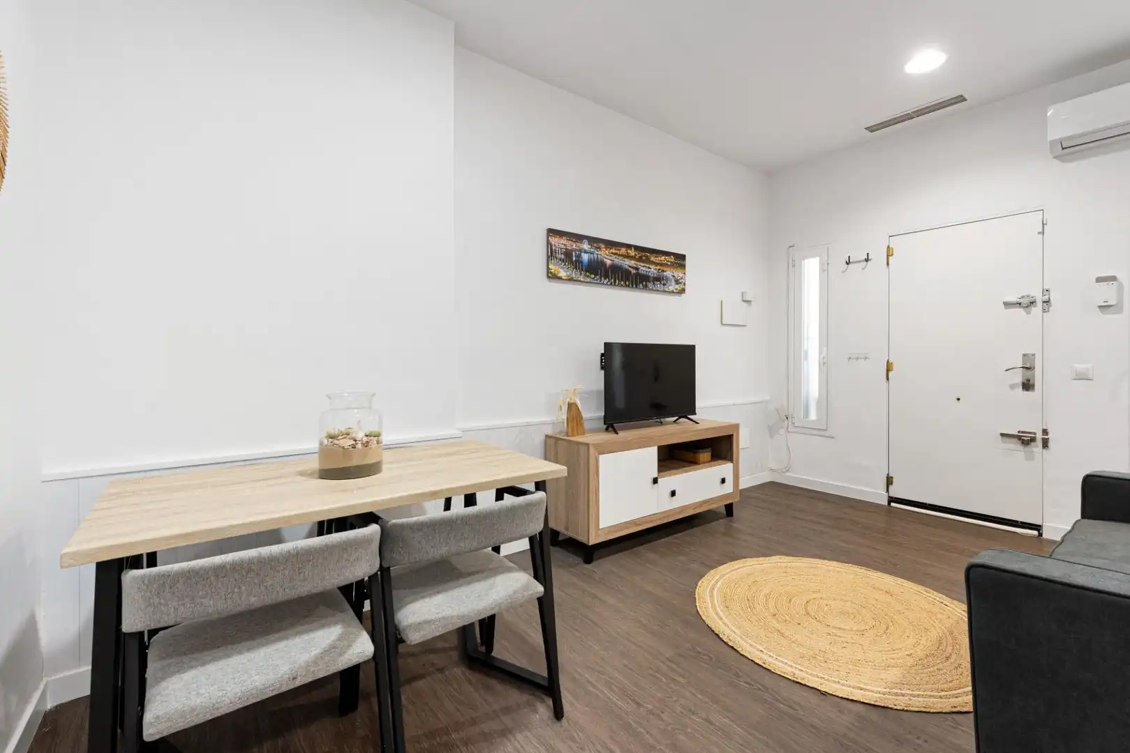 Living room of Ground floor for sale in Málaga  with Air Conditioner, Parquet flooring and Furnished