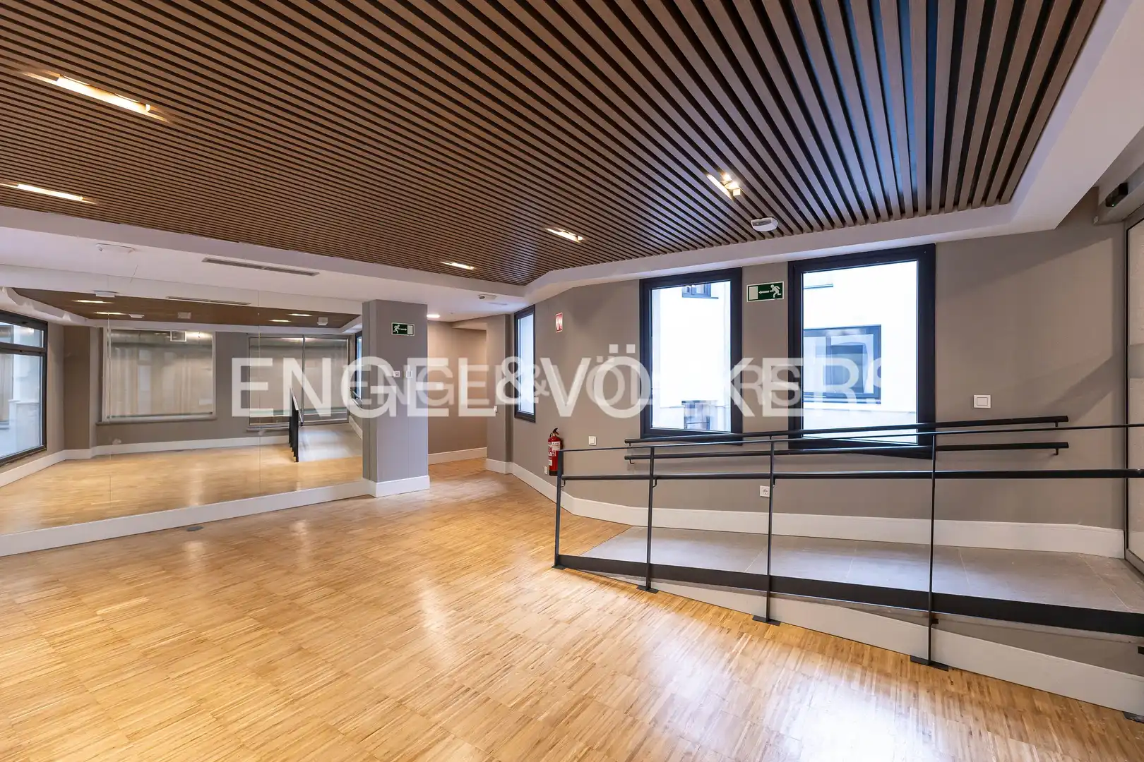 Flat for sale in Madrid  with Air Conditioner, Heating and Storage room