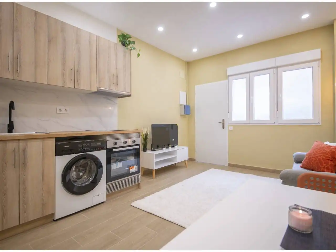 Habitación de Estudio de alquiler en Barcelona con Aire acondicionado, Amueblado y Alarma
