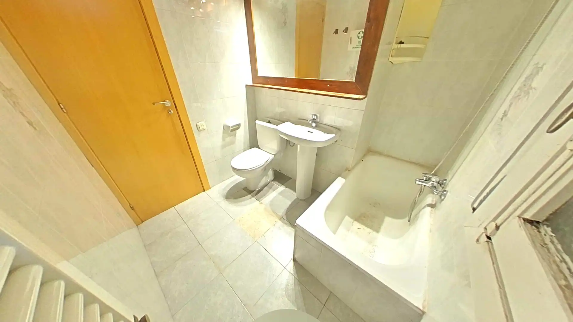 Baño de Piso en venta en Salou con Calefacción y Terraza