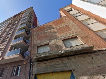 Terreny residencial en venda a Instituts - Universitat